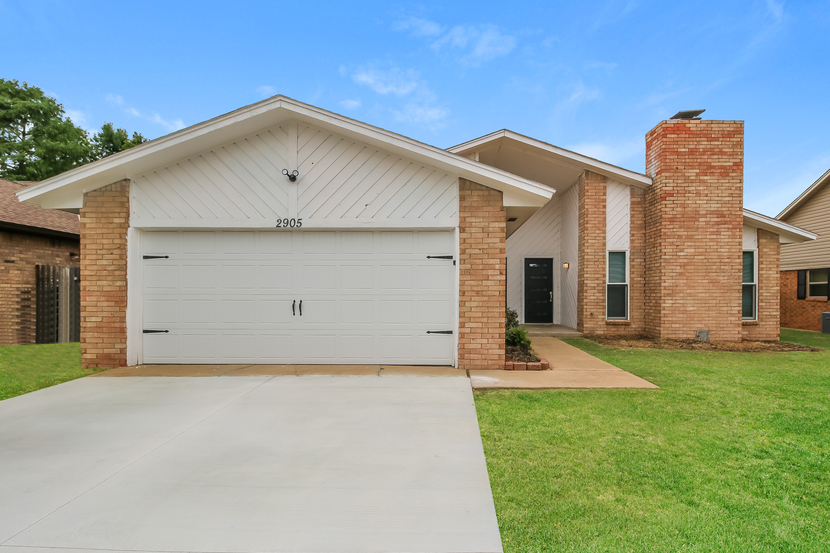 2905 Parkside Dr Edmond, OK 73012